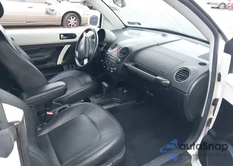 2009 Volkswagen New Beetle 2.5L из США, поврежденный, VIN 3VWRF31Y79M410264